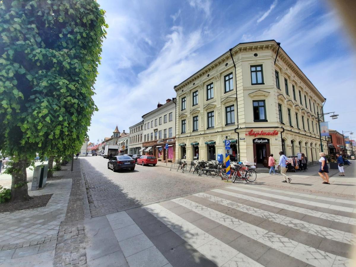 Broholm Bed&Breakfast Lidkoping Exterior photo